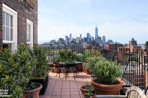 Andy Cohen's New NYC Penthouse Apartment: Photos & Details