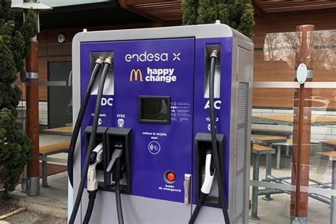 Endesa Y Mcdonalds Inauguran Nuevos Puntos De Recarga Para Vehículos