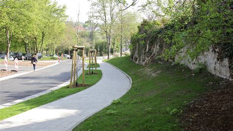 Ende in Sicht An Warburgs Großbaustellenstraßen rücken Bauarbeiter