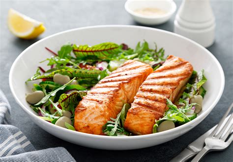 Grilled Salmon Salad Readypac Life S Better With Bistro