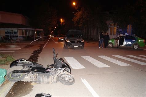 Choque Entre Una Moto Y Un Auto La Razon De Chivilcoy