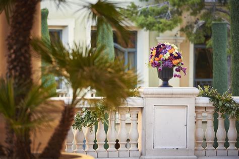 Las Vegas Bellagio fountain wedding | Equally Wed - LGBTQ Weddings