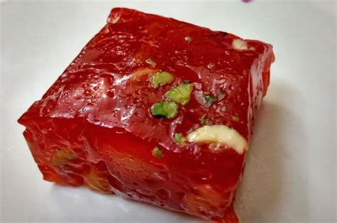 Indian Jelly Halwa (Bombay Halwa) | Bachelor Recipe