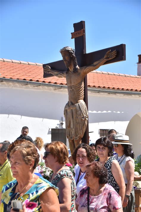 Cerca De 2 000 Fieles Se Dan Cita Para Venerar Al Cristo De Cabrera