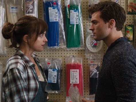 Fifty Shades of Grey: First full scene shows Jamie Dornan buying rope