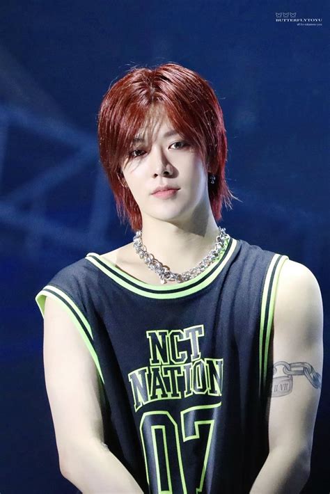 yuta pacar  depan estetika malam