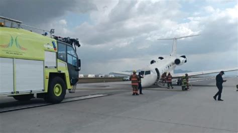 Aterrizaje De Emergencia En El Aifa Avión De La Fgr Registra Fallas Mecánicas