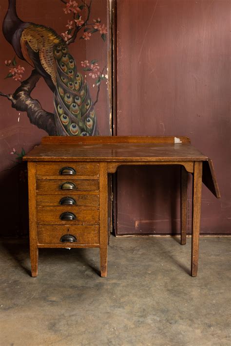 Small Oak Desk #6532 - Retrouvius