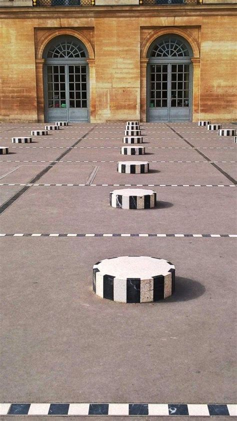 Les Colonnes De Buren Au Jardin Du Palais Royal Colonnes De Buren