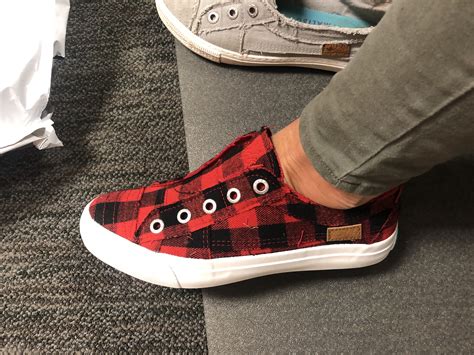 Famous Footwear