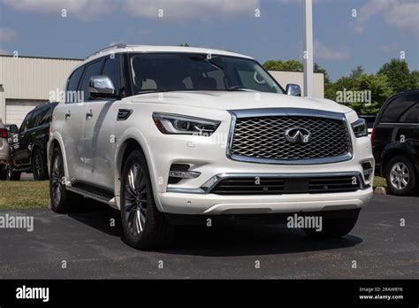 Indianapolis July Used Infiniti Qx Display At A Dealership