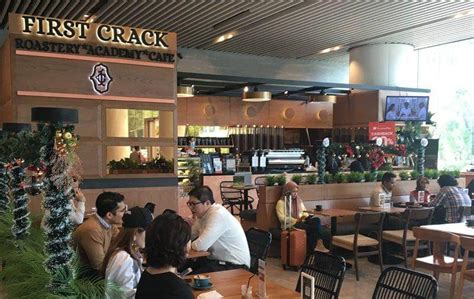 coffee shop  senayan terhits  asyik buat nongkrong idn times