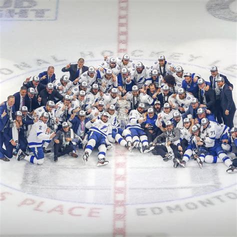 Hockey Le Tampa Bay Lightning vise un troisième titre consécutif en NHL