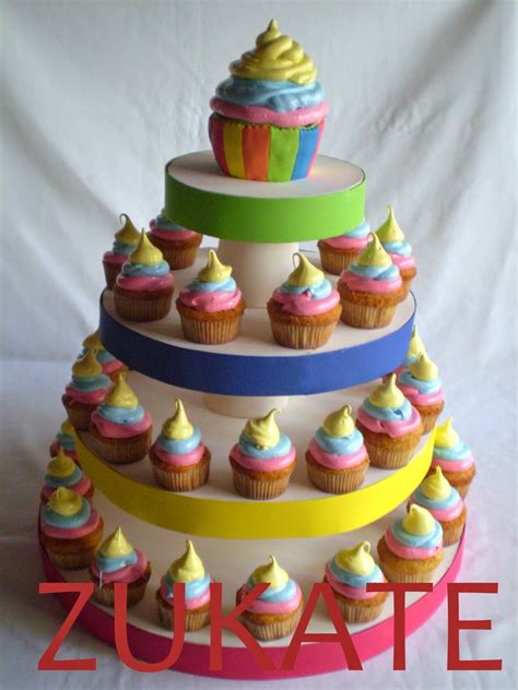 Torre De Cupcakes Coloridos Zukate