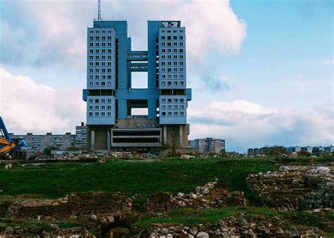 10 Amazing Examples of Soviet Brutalist Architecture in Russia ...