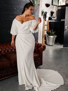 Best Minimalist Wedding Dresses Gowns For The Curvy Plus Size Bride