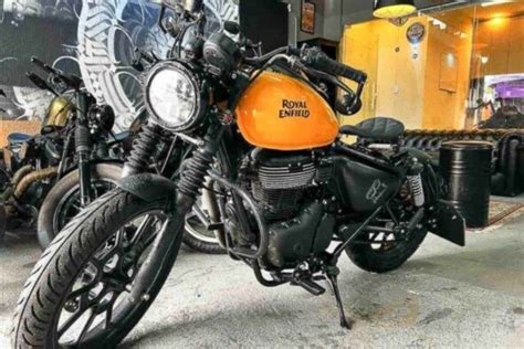 Royal Enfield Meteor Tastefully Modified Into A Bobber Bikedekho