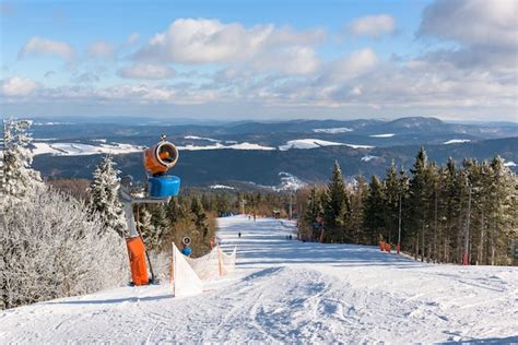 Premium Photo Ski Slope On Jaworzyna Krynicka Mountain In Poland