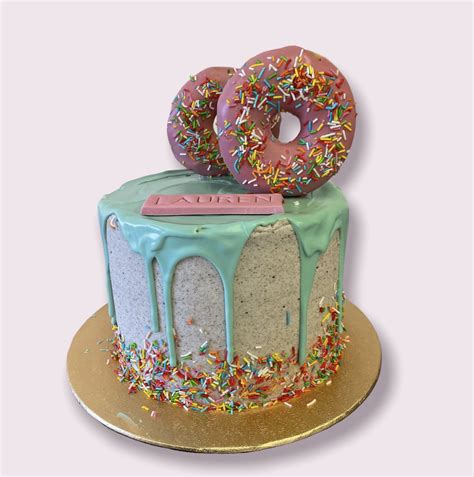 Bakelicious Drip Donut Cake