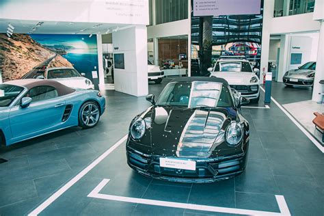 Porsche Center Fortaleza Re Ne Aficionados Por Velocidade Em Seu