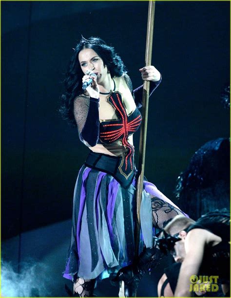 Katy Perry Performs 'Dark Horse' at Grammys 2014 (VIDEO): Photo 3041292 ...