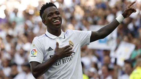 El descaro de Vinicius cambia el dorsal 20 por el más mítico del club