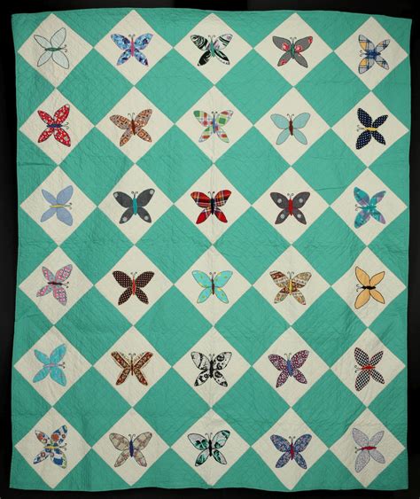 #224: A VINTAGE BUTTERFLY APPLIQUE QUILT