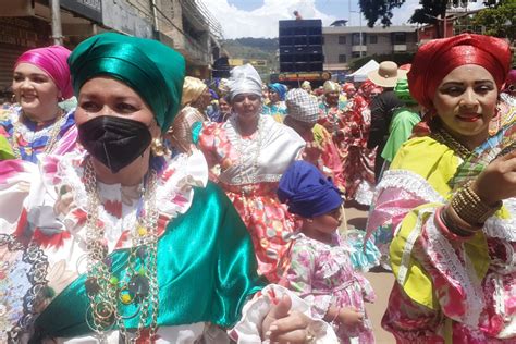 El Traje De Las Madamas De El Callao Una Herencia De Las Antillas