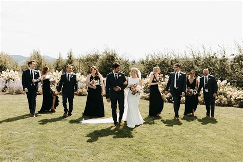 Sarah Francois Hood River Weddings At The Orchard