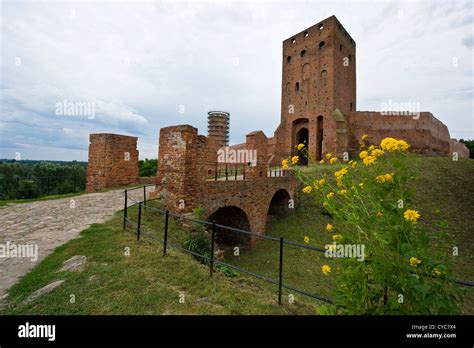 Czersk Castle Ruins Hi Res Stock Photography And Images Alamy