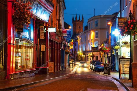 Nightlife in Ennis, Ireland – Stock Editorial Photo © MadrugadaVerde ...