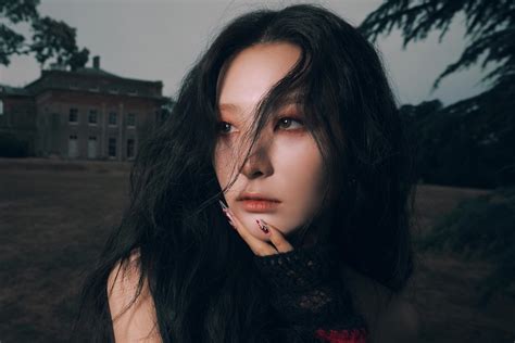 Red Velvets Seulgi Sweeps ITunes Charts All Over The World With Solo