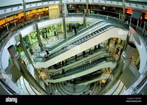 London Canary Wharf Shopping Mall Stock Photo Alamy