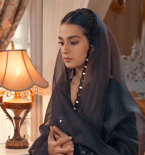 Stunning Looks And Outfits Of Iqra Aziz From Khuda Aur Mohabbat 3 Reviewit Pk