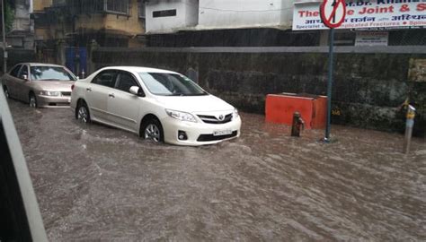 Mumbai Crawls As Heavy Rains Cause Waterlogging Traffic Snarls Bmc