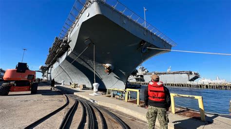 Uss Iwo Jima Arrives At New Homeport Of Norfolk