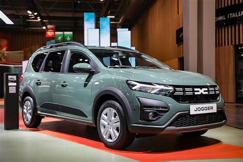 Dacia Jogger Hybrid Le Premier Hybride Dacia Au Mondial De L Auto