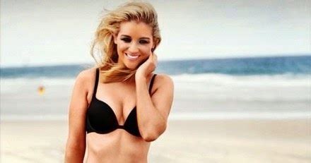 7 Sexy New Brooke Henderson Bikini Pics