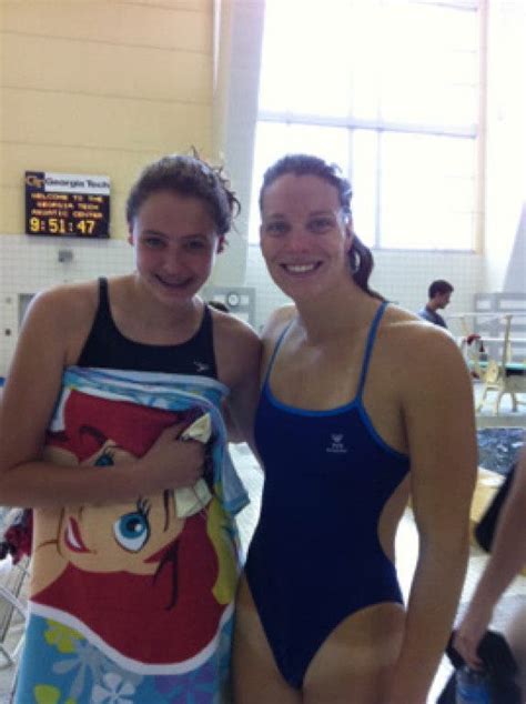 Hot Sexy Amanda Weir Bikini Pics