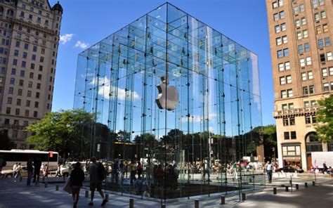 Apple Spending 6 Million To Revamp The Fifth Avenue Stores Iconic