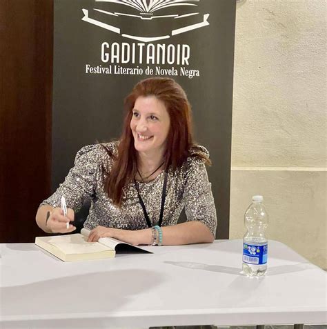 Eba - Niebla, la perrita preñada que encontraron vagando en Adamuz