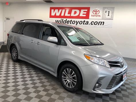 Pre Owned 2019 Toyota Sienna XLE FWD 8 Passenger Mini Van Passenger In