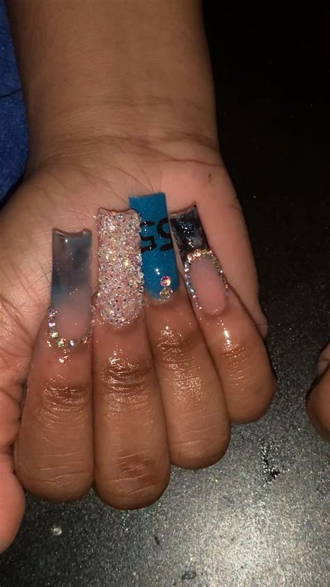 Homecoming Nails🥰💙 | Homecoming nails, Nails, Nail designs