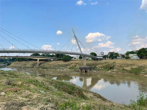 Sem Chuvas H Mais De Dias Rio Acre Chega A Metro Na Capital