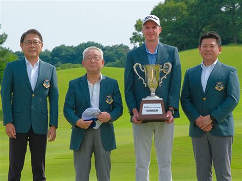 〔スターツシニアfr〕d・スメイルが2位5打差をつけシニア初完全優勝