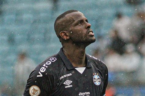 Caíque se emociona em estreia pelo Grêmio Valeu a pena Futebol na Veia