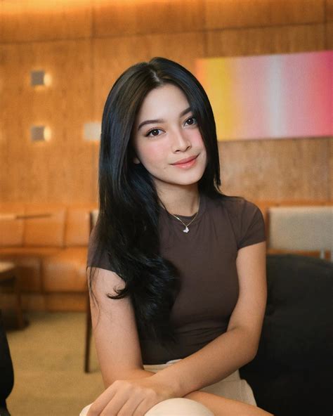 Yoriko Angeline (@yorikooangln_) • Instagram photos and videos