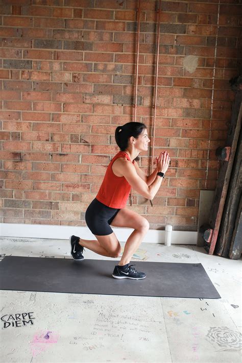 Summer Bodyweight Workouts + Jumping on the Bicycle Short Trend