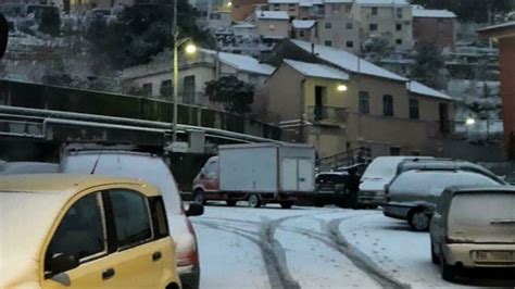 La Neve Arriva Anche A Genova Foto