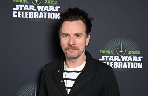 Ewan Mcgregor Schw Rmt Von Ehefrau Und Gemeinsamem Sohn